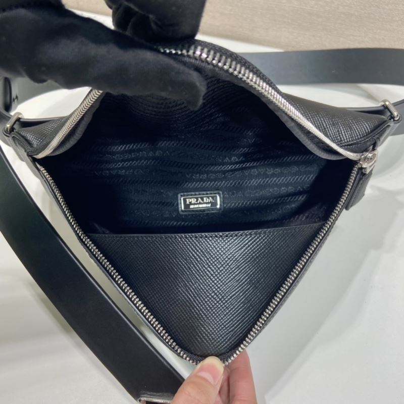 Pra*a triangle pouch